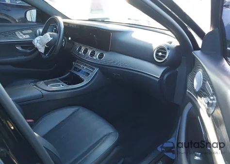 2021 Mercedes-Benz E 350 from USA, damaged, VIN W1KZF8DBXMA891730